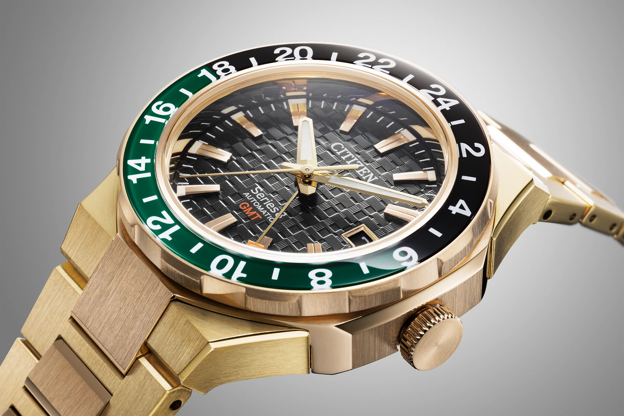 Citizen 懐中時計 TAG Heuer スポーツウォッチ セット Series8 880 GMT Black Dial Stainless Steel Bracelet NB6033-51E
